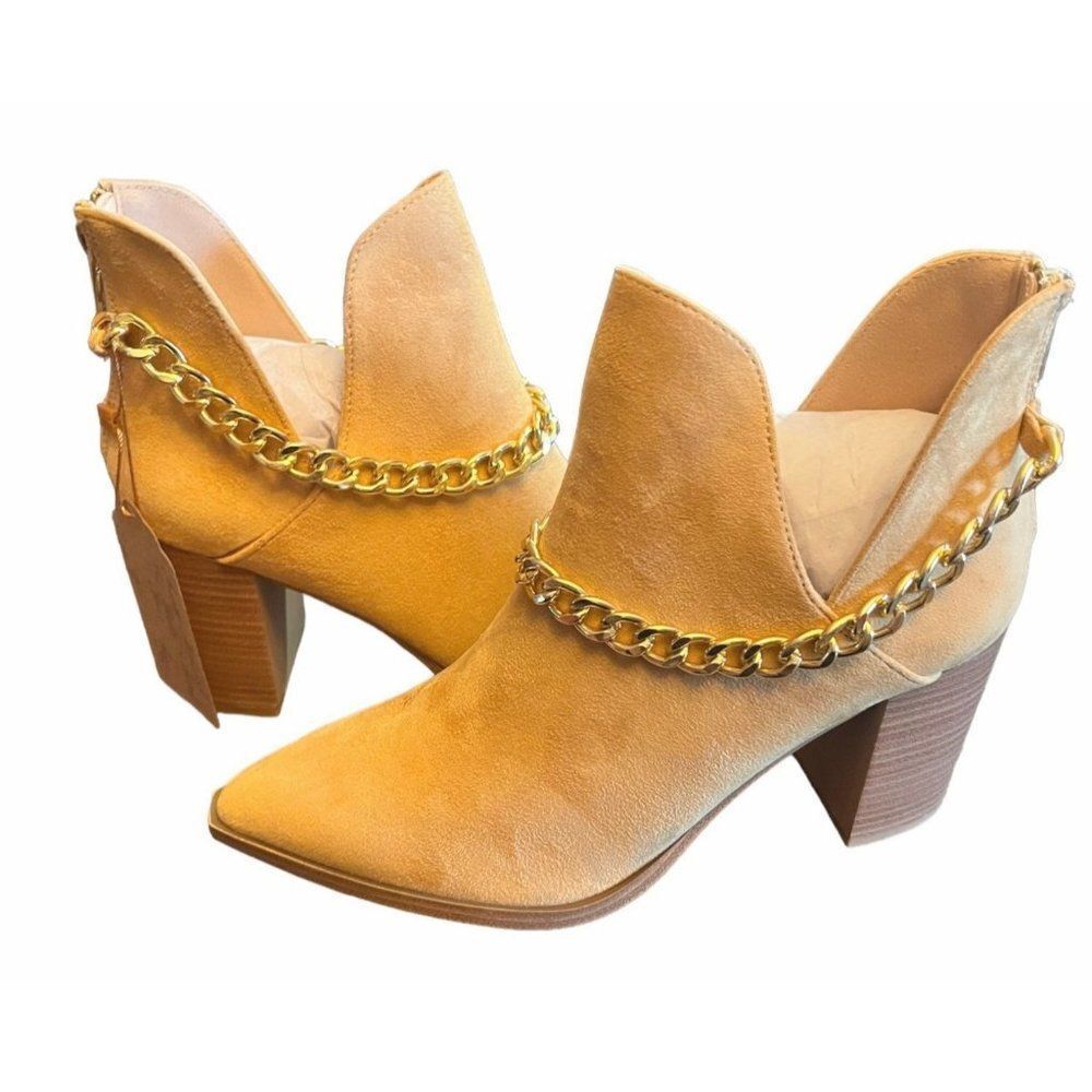 Women's Almond Toe Chunky Heel Western Ankle Booties Size 9 New With Box